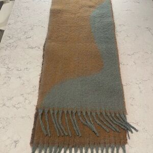 Vince Camuto Brown and Green Fringed Scarf